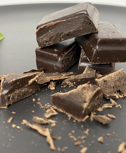 nzprotein chocolate bars broken up into pieces nzprotein chocolate bars broken up into pieces