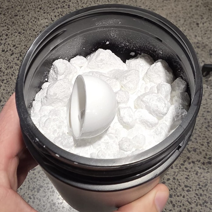 open container of seconds creatine