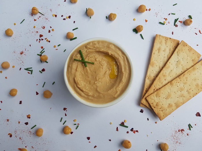 protein hummus with crackers