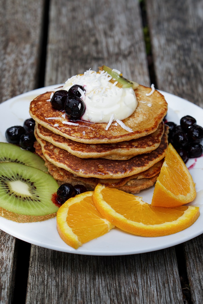 protein pancakes made from whey on a plate with fruit